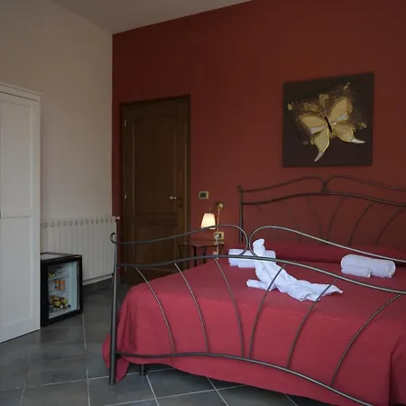 Sale E Sole Sul Mare B&B 아볼라
