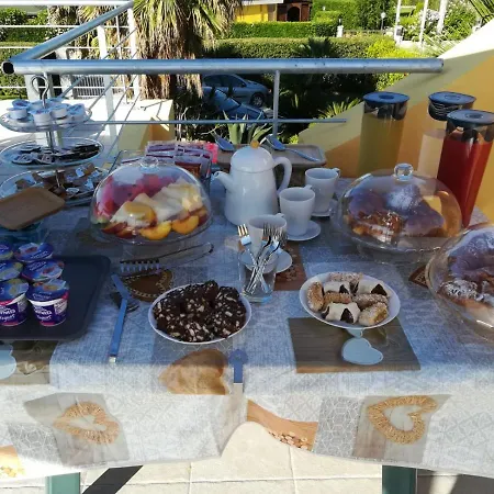 Bed & Breakfast Sale E Sole Sul Mare 4*