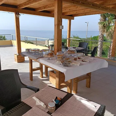 Sale E Sole Sul Mare