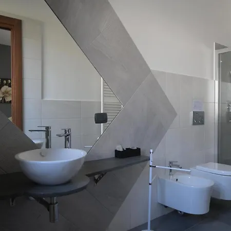 Sale E Sole Sul Mare Bed & Breakfast 4*